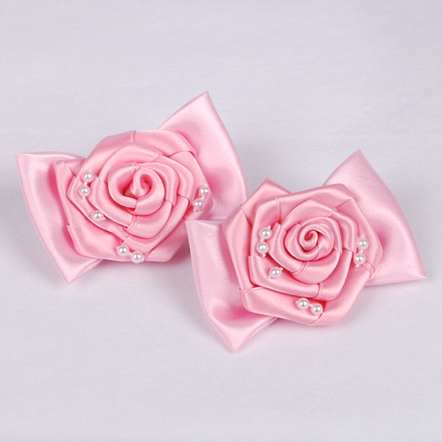 フォーマルスタイルからお出かけルックまで バラのパール付き髪飾り